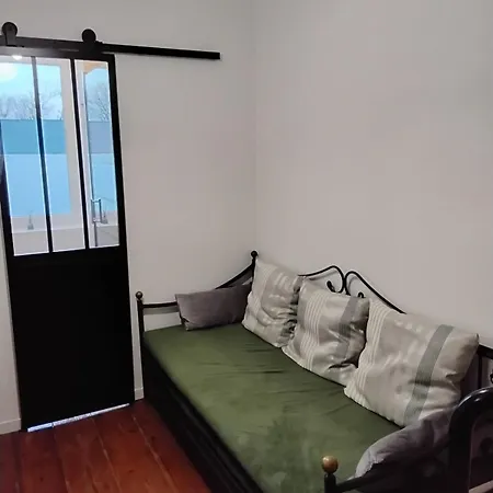 Du Jour J, Centre Дом отдыха